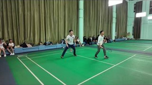 被女健将输出的一天被打的满地找球