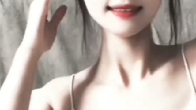 “生活需要一点慢节奏，比如给我卡个牌子的快乐时光。️”