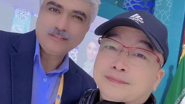 世界各国朋友好热情，进博会是促进各国经贸文化交流的盛会。