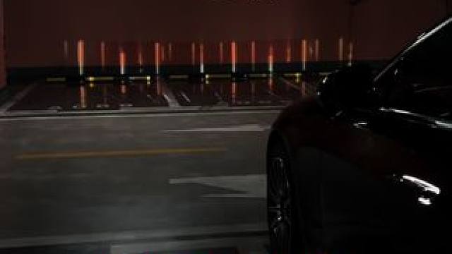 奔驰E300L改装流星雨大灯！