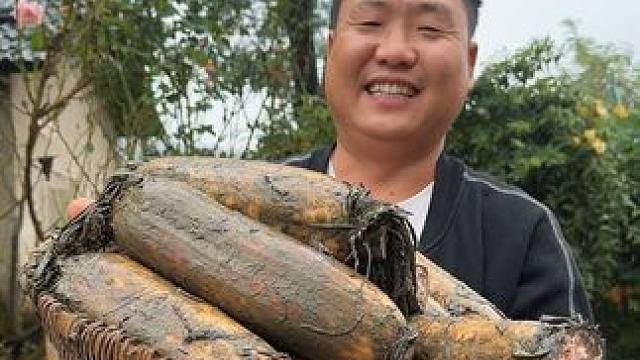 天冷了 吃一顿风干鸡炖藕吧