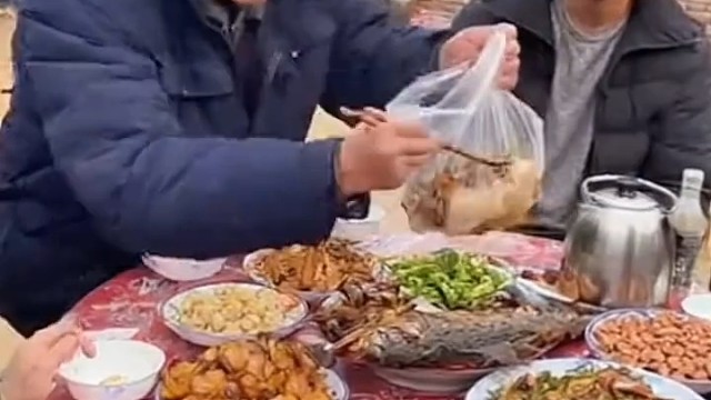 打包也是最后打，那有这样，还立志气壮的语气[捂脸]