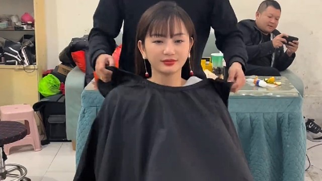 美女聪明伶俐，活泼可爱，实际心知肚明[捂脸]