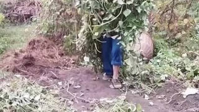 山卡卡里的农村大姐一部手机直播30天变现2000新人首播一个小工具直接拿去用轻松开播