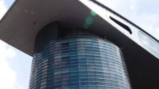 步步为营，拼搏不止。四环车手激战