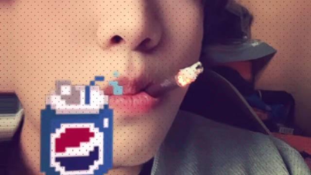 烟是孤独者的默契，无声却懂你 回笼
