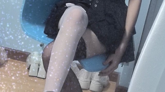 我们都低估了时间的善变才轻易让原本浓烈的东西翻了篇。