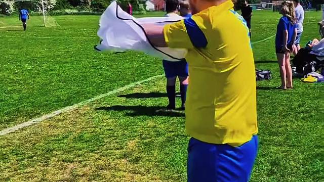 替补登场一秒钟裁判结束比赛，这也算是登场了