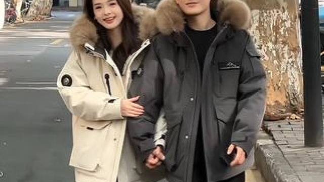冬天两个人这样穿真好看