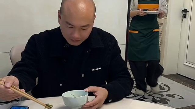 自己的臭脚丫子味