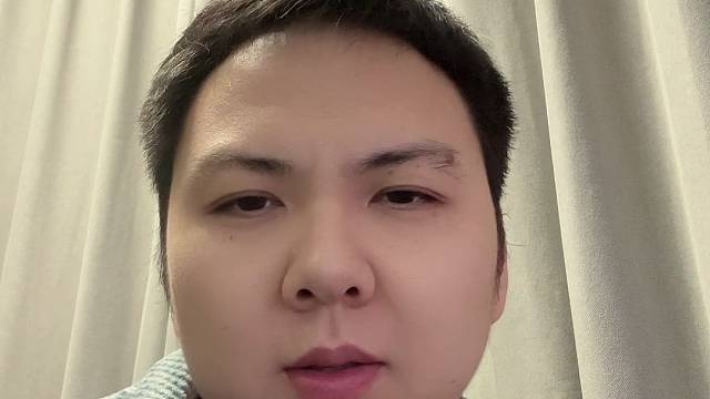 “神豪”又又又开始卖号了，请开始你的表演！ #传奇世界 #传奇 #游戏