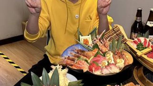 恒隆这家店真牛啊榴莲随便吃