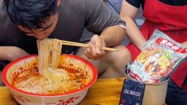 江苏帅哥轻松拿走500元现金