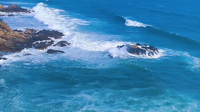 看山心静，看海心宽，何以解忧，唯有山海，生活不一定很酷，但一定要全力以赴！