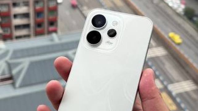 时间过的真快啊 OPPOreno15都来了 今年马上就结束了 时间不会等任何人 所以喜欢的东西记得早