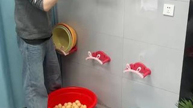 兔耳脸盆架 可以收纳多个脸盆，家里的刷鞋都可以挂上去，还不占空间