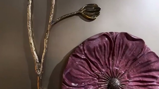 铜嵌花蝶意，扉间流转雅致工艺之美