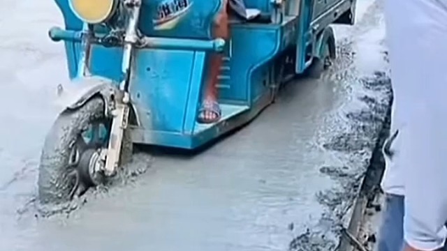 别吵了等十天半月路干了来开吧[捂脸]