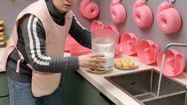 蜗牛自动清洗篮 蜗牛自动清洗篮，有了它，以后洗水果可就太方便了，自动洗干净还能自动沥水，