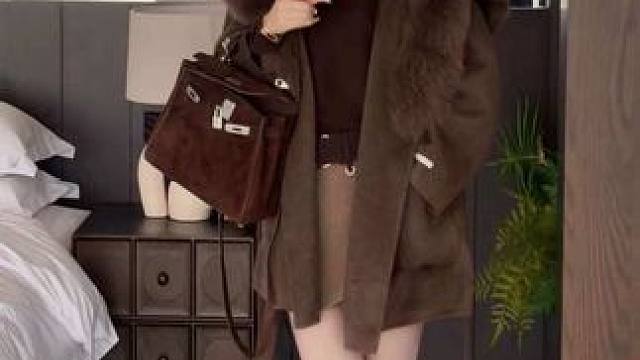 大家好像更喜欢原相机实拍，这样更有代入感和真实感。