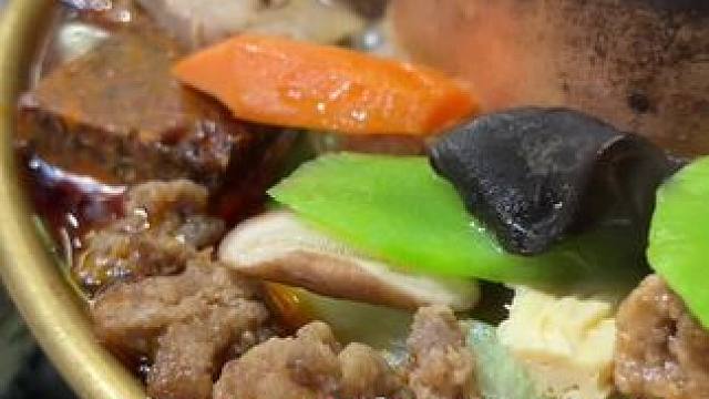 下雨天吃火锅偶遇美食博主