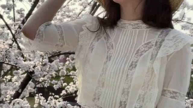 太会摆造型了吧