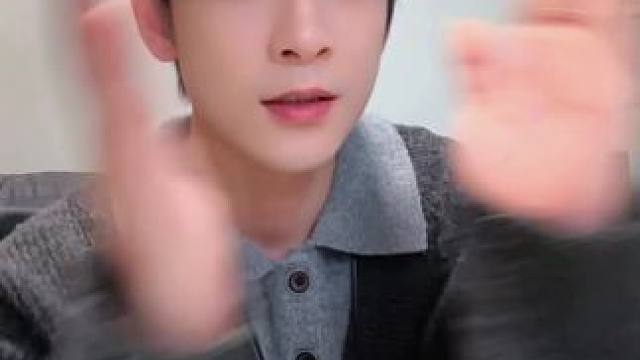 毛衣穿搭绝小技巧