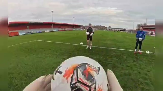 手速又快又稳才是好门将