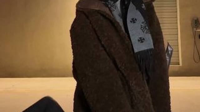 要冬令时了 在最应该拥抱的季节 我连你身上的味道都闻不到