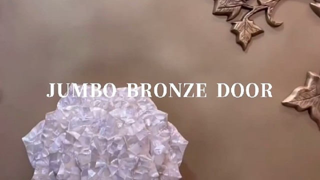 贝花铜缕，一启尽藏奢雅诗意#中宝天一铜门 #别墅门 #铜门 #上海