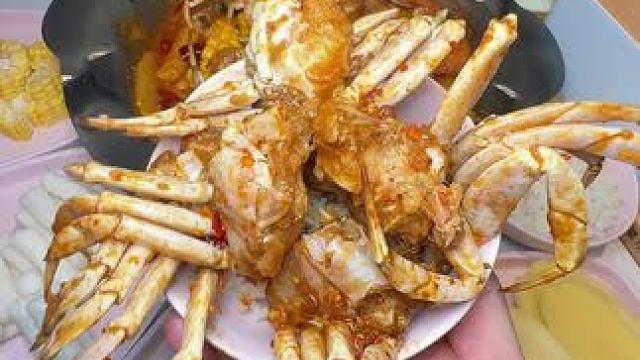 89吃一顿萌胖子肉蟹煲是真的爽
