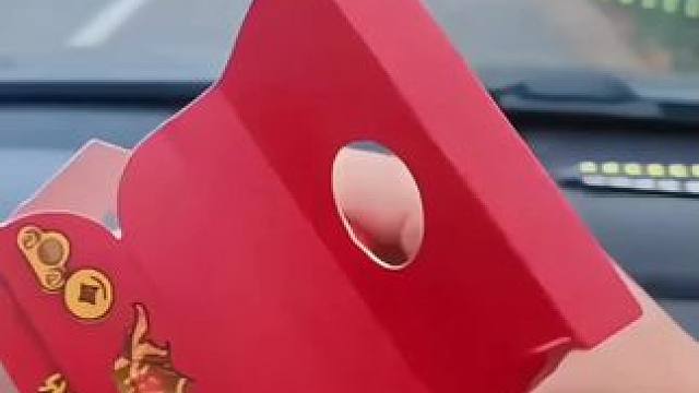 给对象车里安排上这个财神爷摆件，顺风顺水顺财神，每天都能爱对人！提升幸福指数！