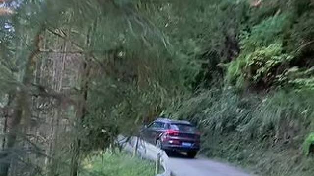 公益不值得去炫耀，但必须去宣传，你的左手可以温暖你的右手，而你的右手可以温暖更多的人！世间的美好莫过