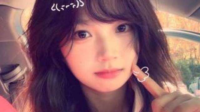 同学萌，中午蚝有没有什么简单又强势的手势舞可以推荐一下吗 （明天更新心动系列哦）