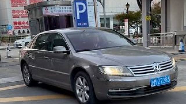 不怕奔驰和路虎，就怕大众带字母，这可不是一辆普通的大众，