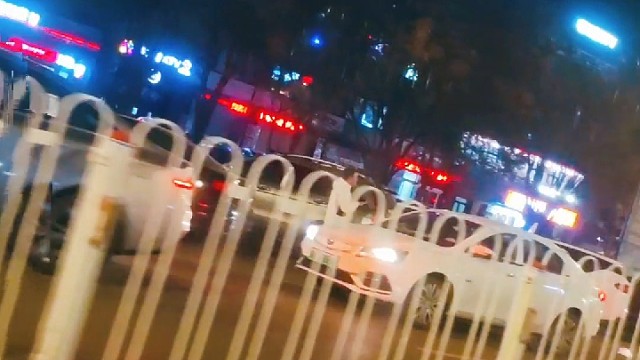 你亲手折断玫瑰却问为何会枯萎！