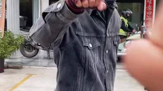 当方向错了，停下来就是最大的进步，生活或许总有遗憾，愿我们都能找到属于自己的诗和远方。