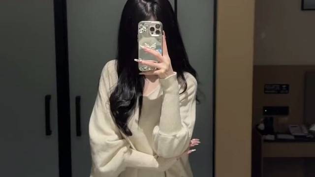 爱不在于轰轰烈烈，而在于点点滴滴