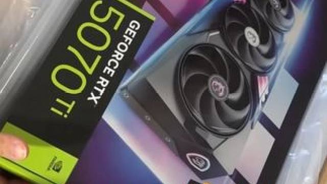 新买的5070Ti显卡进水，电脑不能亮机