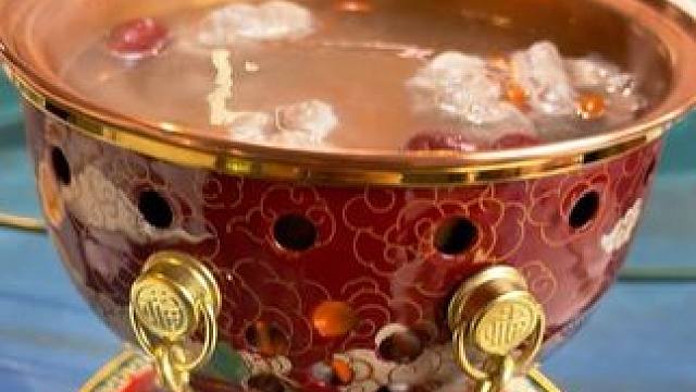 降温天来临，最大的治愈莫过于朋友家人团坐吃个热气腾腾的火锅 给大家推荐个新开业的火锅店食材新鲜，口