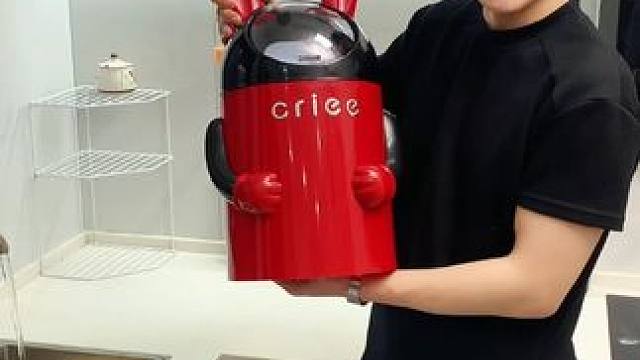 折叠挡水板置物架 在厨房洗碗池边放上这个吸盘挡水板，刷锅洗碗就不会弄得台面湿哒哒的，放在台面洗衣服也