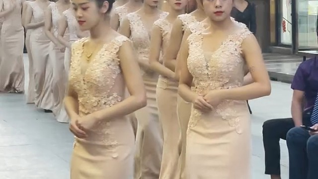 过客的故事，虽短暂，却足以温暖整个冬天