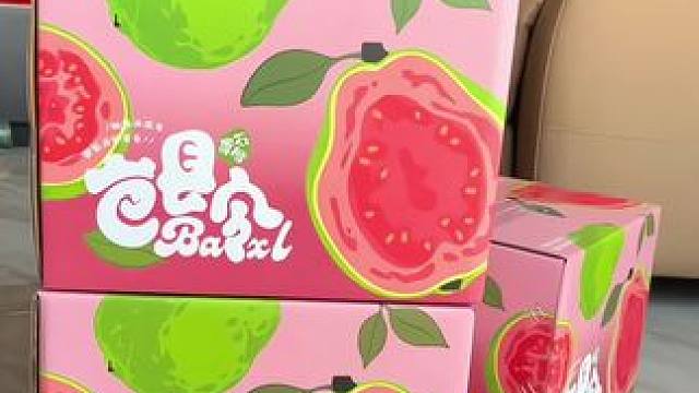 啊啊谁懂！真的好吃到舔手指啊！回购n次的广西红心芭乐，口感软糯香甜，细腻丝滑，就像吃冰淇淋一样，个头