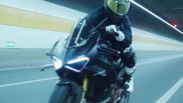 刚买的摩枭500怎么看起来怪怪的？