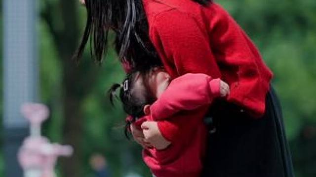 今天把小朋友拍哭啦，还好是没收费的。