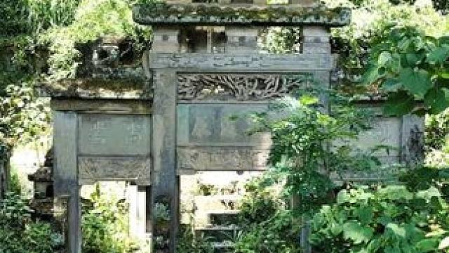 大山深处发现 ，这一座冯氏先祖的居所，雕刻精致，文化底蕴深厚