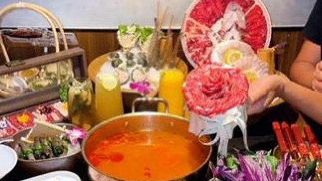 59代100开业必囤代金券！滨江宝龙这家云贵海鲜牛肉火锅吃一次就爱上！