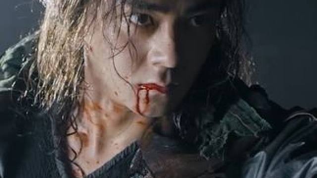 男孩为给父母报仇！拜邋遢大叔为师！没想到邋遢大叔样样精通，最后成功复仇！