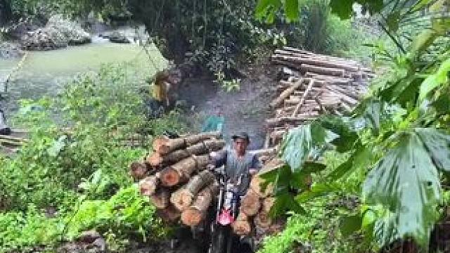 这摩托比骡子还累！