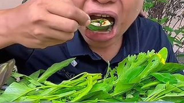 新鲜蔬菜酸辣凉拌️刺身生蚝肉